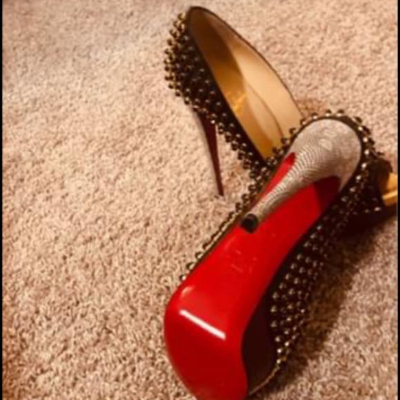 Christian Louboutin size 37 heels- never worn